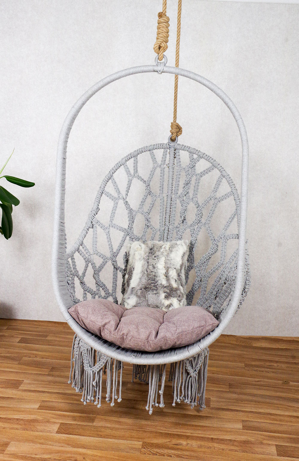 Hanging-Macrame-Swing-Chair
