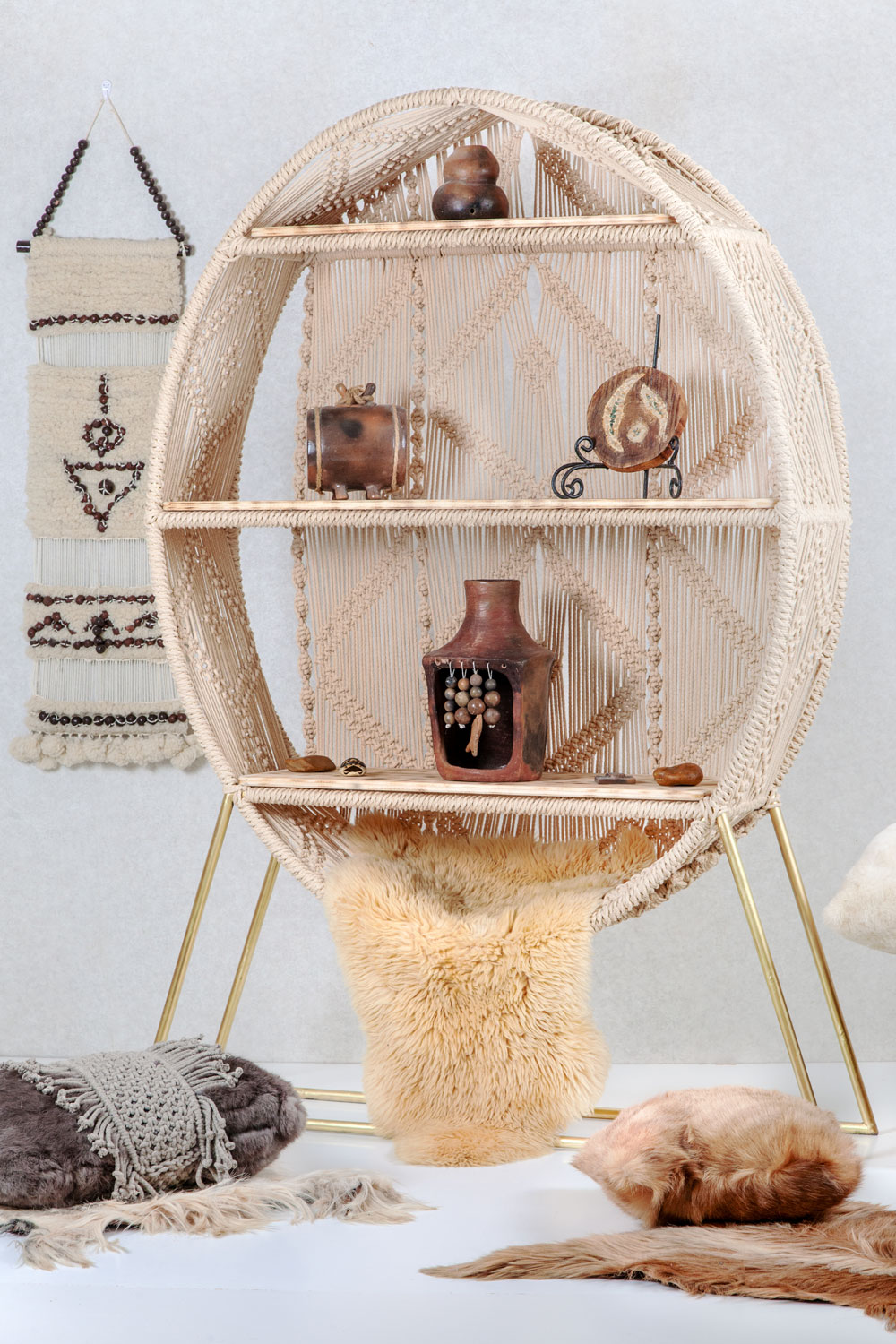 Decorative-Hanging-Macrame-Shelf